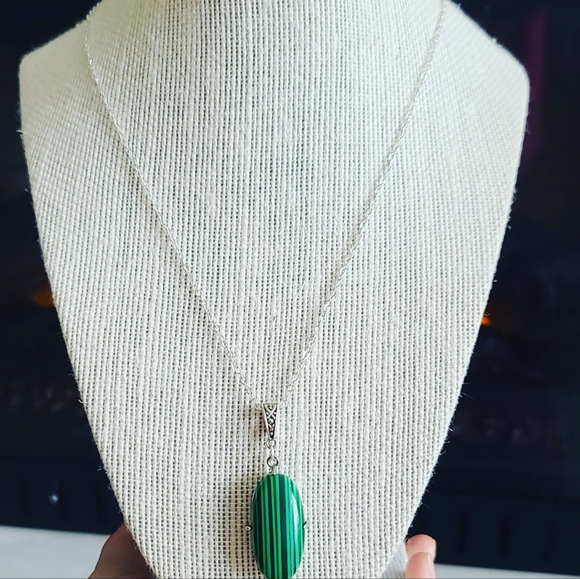 Malachite lab created pendant - Picture 2 of 4